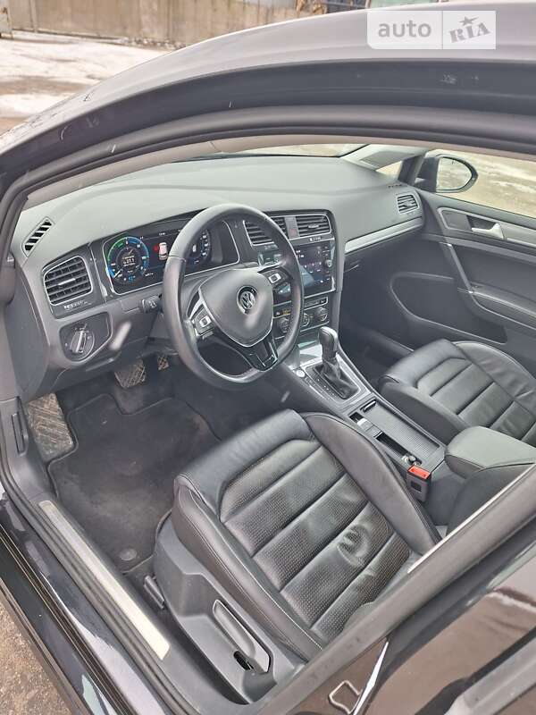 Хетчбек Volkswagen e-Golf 2019 в Миколаєві