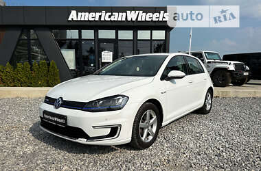 Хетчбек Volkswagen e-Golf 2014 в Чернівцях