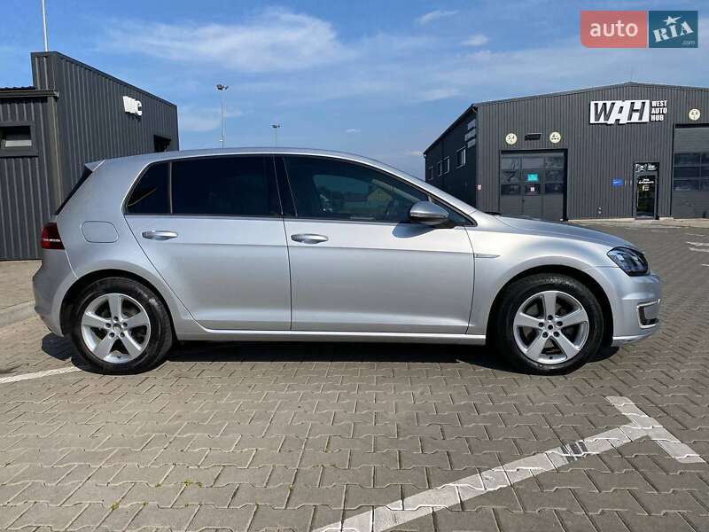 Хэтчбек Volkswagen e-Golf 2015 в Луцке