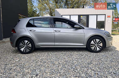 Хэтчбек Volkswagen e-Golf 2018 в Калуше