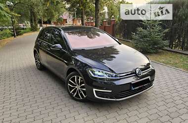 Хетчбек Volkswagen e-Golf 2019 в Сваляві