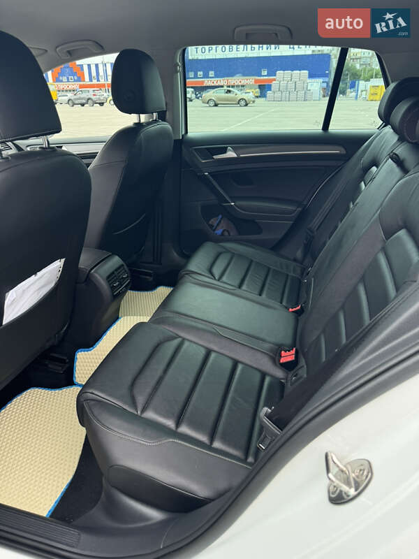 Хэтчбек Volkswagen e-Golf 2019 в Кропивницком