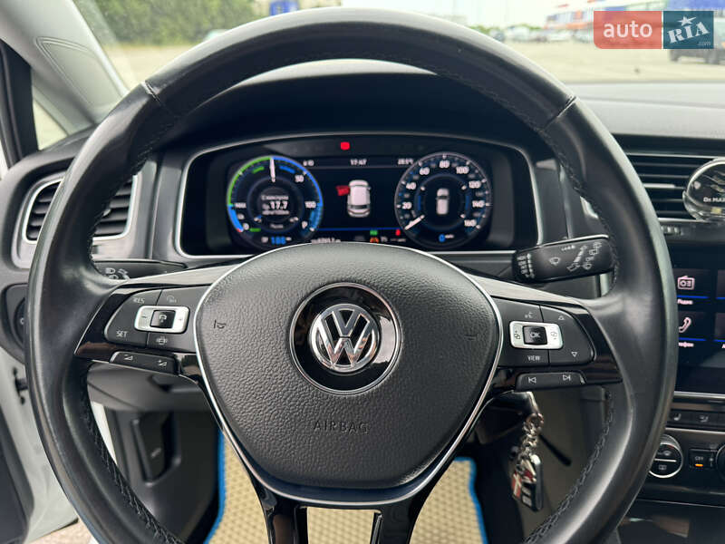 Хэтчбек Volkswagen e-Golf 2019 в Кропивницком
