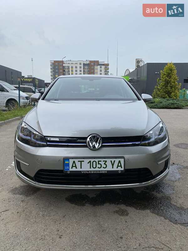 Хетчбек Volkswagen e-Golf 2018 в Івано-Франківську