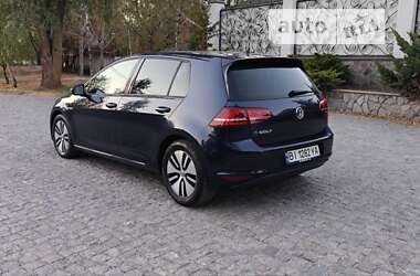 Хэтчбек Volkswagen e-Golf 2015 в Полтаве