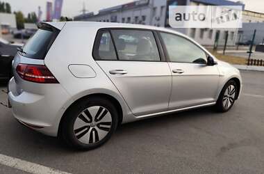 Хэтчбек Volkswagen e-Golf 2015 в Киеве