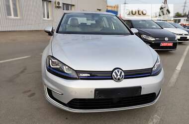 Хэтчбек Volkswagen e-Golf 2015 в Киеве