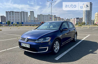Хетчбек Volkswagen e-Golf 2017 в 