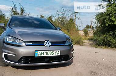 Хетчбек Volkswagen e-Golf 2015 в Запоріжжі