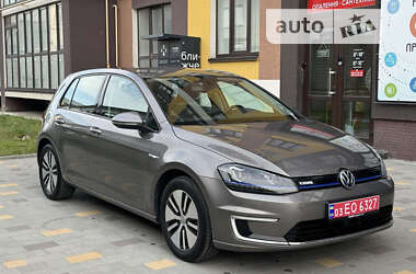 Хэтчбек Volkswagen e-Golf 2015 в 