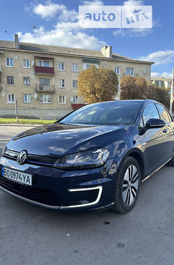 Хетчбек Volkswagen e-Golf 2015 в Козові