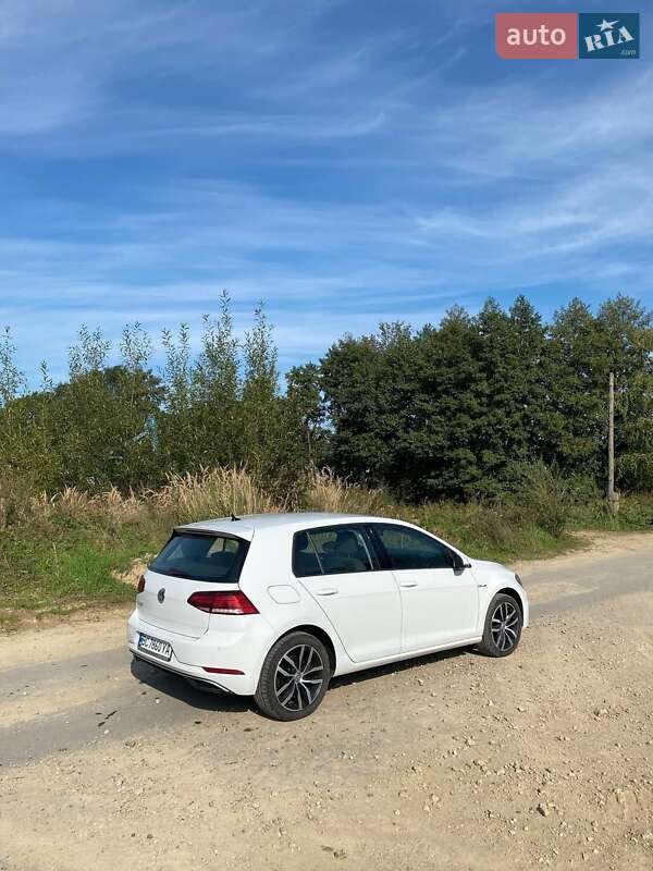 Хэтчбек Volkswagen e-Golf 2020 в Дрогобыче