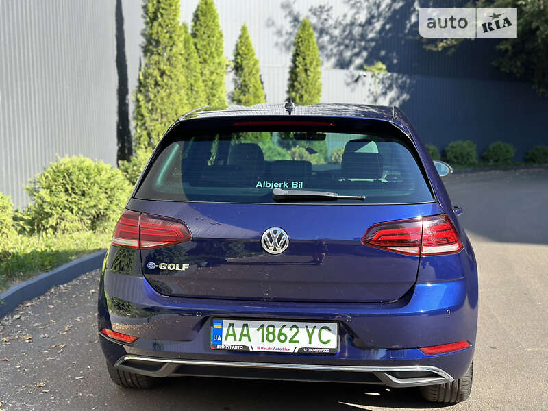 Хетчбек Volkswagen e-Golf 2017 в Києві