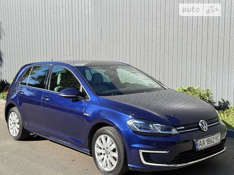 Хетчбек Volkswagen e-Golf 2017 в Києві