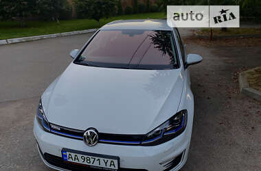 Хетчбек Volkswagen e-Golf 2019 в Києві