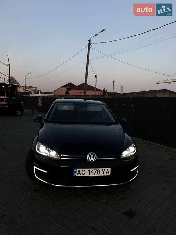 Хетчбек Volkswagen e-Golf 2018 в Мукачевому