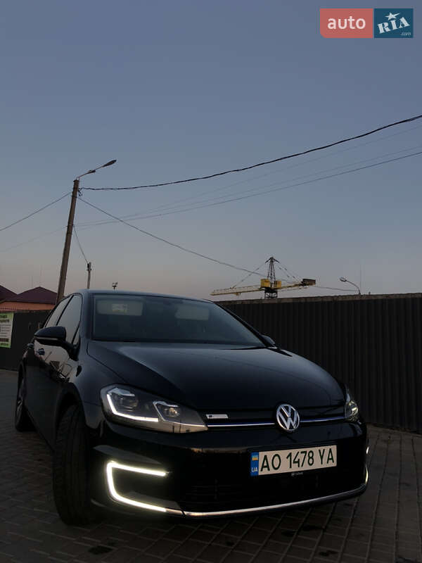 Хетчбек Volkswagen e-Golf 2018 в Мукачевому