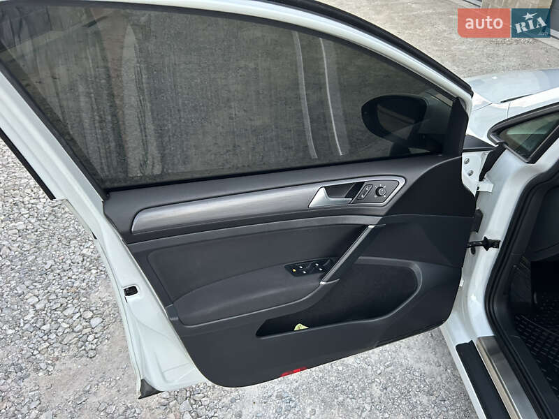 Хетчбек Volkswagen e-Golf 2018 в Кривому Розі