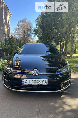 Хетчбек Volkswagen e-Golf 2015 в Калуші