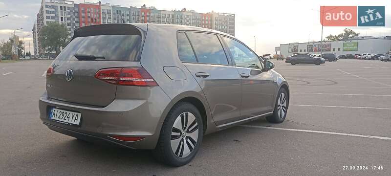 Хетчбек Volkswagen e-Golf 2015 в Вишневому