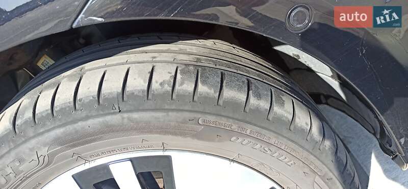 Хэтчбек Volkswagen e-Golf 2014 в Киеве