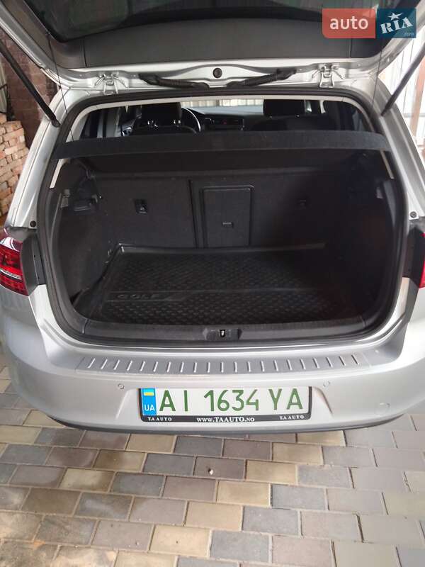 Хетчбек Volkswagen e-Golf 2014 в Києві