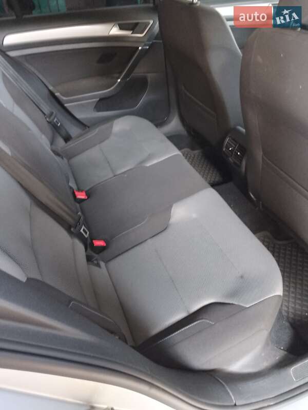 Хетчбек Volkswagen e-Golf 2014 в Києві