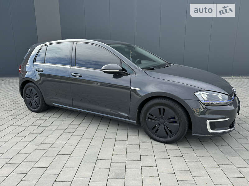 Хэтчбек Volkswagen e-Golf 2015 в Хмельницком