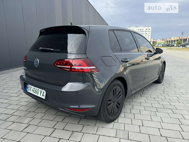 Хэтчбек Volkswagen e-Golf 2015 в Хмельницком