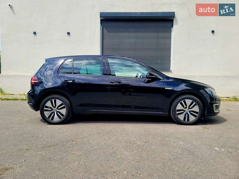 Хетчбек Volkswagen e-Golf 2014 в Дніпрі