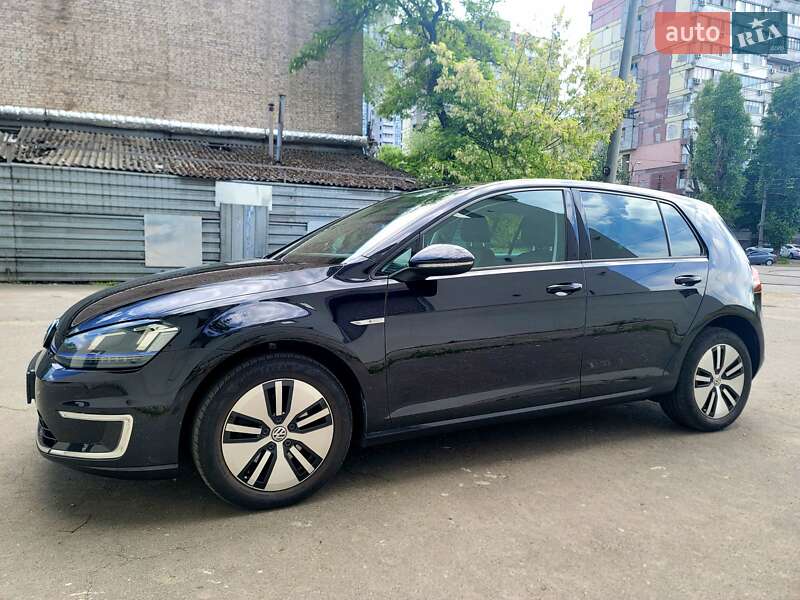 Хетчбек Volkswagen e-Golf 2014 в Дніпрі