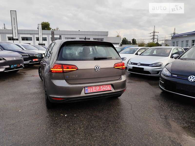 Хетчбек Volkswagen e-Golf 2015 в Києві