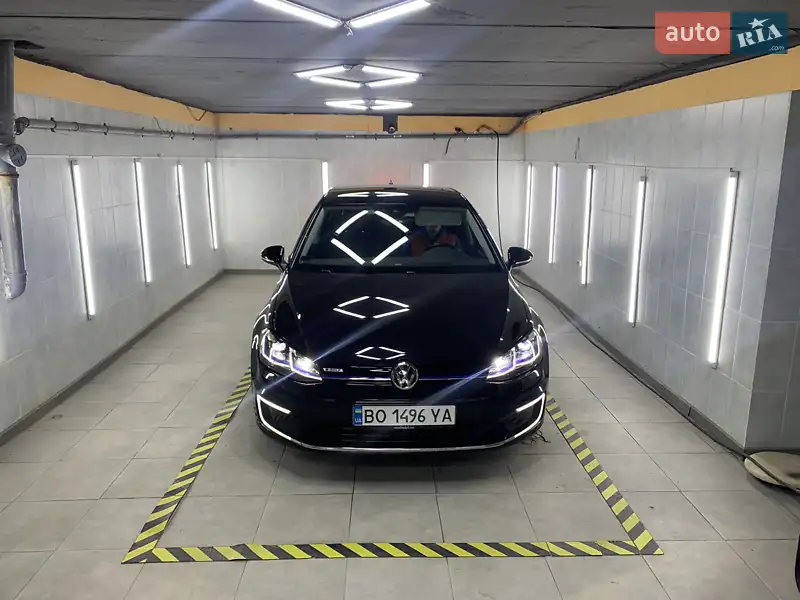 Volkswagen e-Golf 2017 VIN WVWZZZAUZJ8902122 фото оголошення 24 з 44