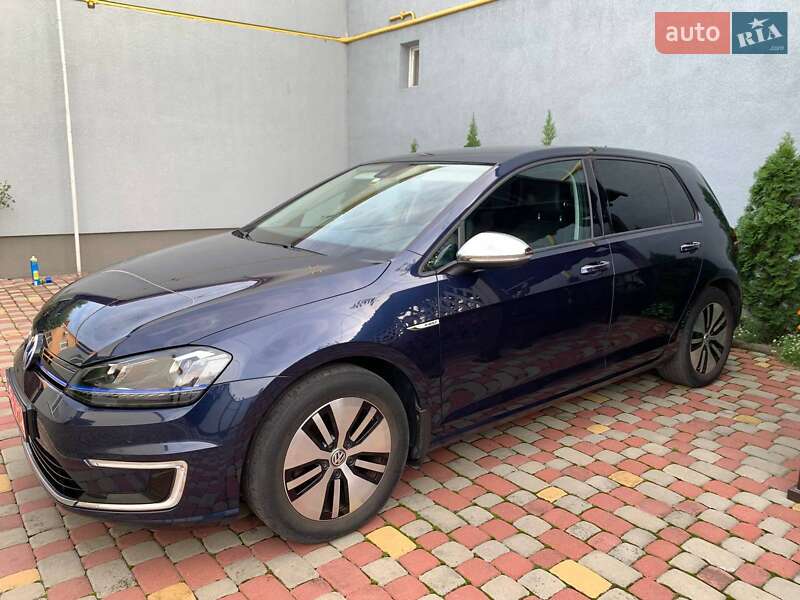 Volkswagen e-Golf 2015