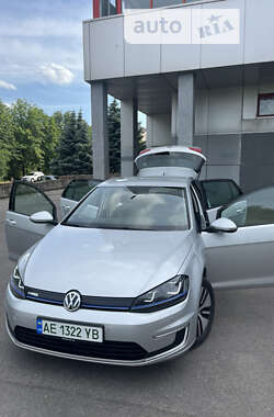 Хэтчбек Volkswagen e-Golf 2016 в Кривом Роге