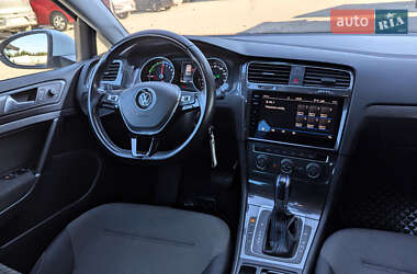 Хетчбек Volkswagen e-Golf 2017 в 