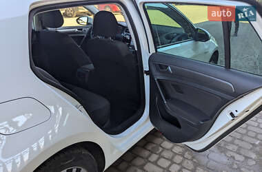 Хетчбек Volkswagen e-Golf 2017 в 