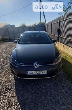 Хетчбек Volkswagen e-Golf 2020 в Ужгороді