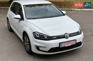 Хетчбек Volkswagen e-Golf 2015 в Рівному