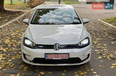 Хетчбек Volkswagen e-Golf 2015 в Рівному