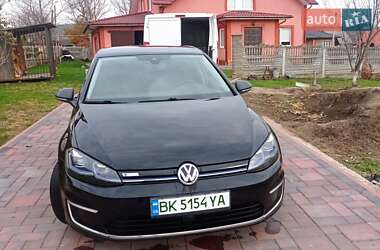 Хетчбек Volkswagen e-Golf 2017 в Чернівцях