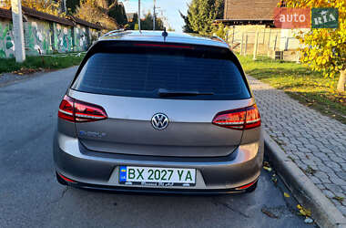 Хэтчбек Volkswagen e-Golf 2015 в Хмельницком