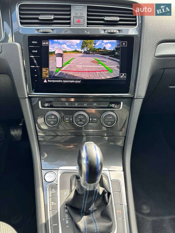 Хетчбек Volkswagen e-Golf 2018 в Ужгороді