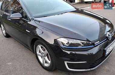 Хэтчбек Volkswagen e-Golf 2014 в Виннице