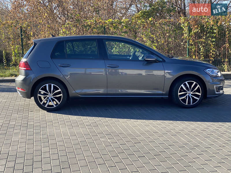 Хэтчбек Volkswagen e-Golf 2018 в Ровно