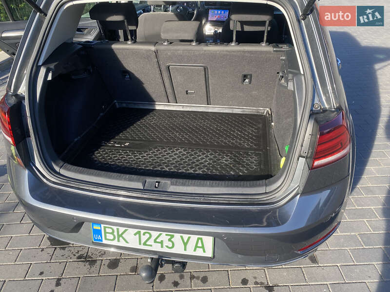 Хэтчбек Volkswagen e-Golf 2018 в Ровно