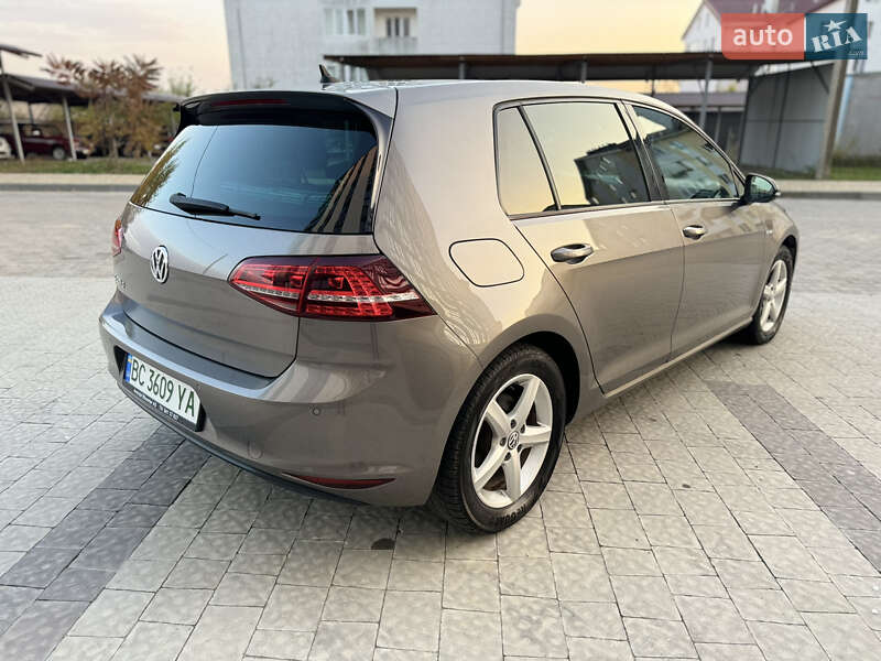Хетчбек Volkswagen e-Golf 2015 в Сокалі