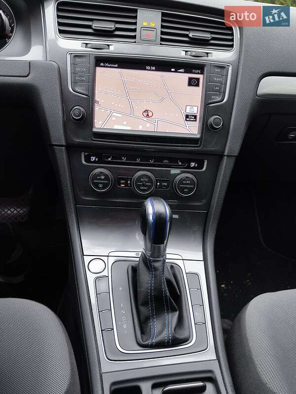 Хетчбек Volkswagen e-Golf 2015 в Кривому Розі