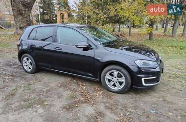 Хэтчбек Volkswagen e-Golf 2015 в 