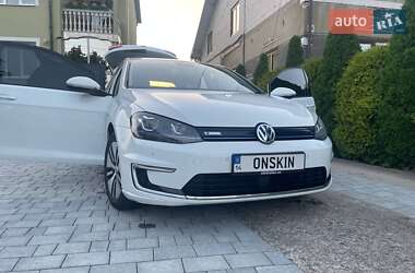 Хетчбек Volkswagen e-Golf 2014 в Стрию